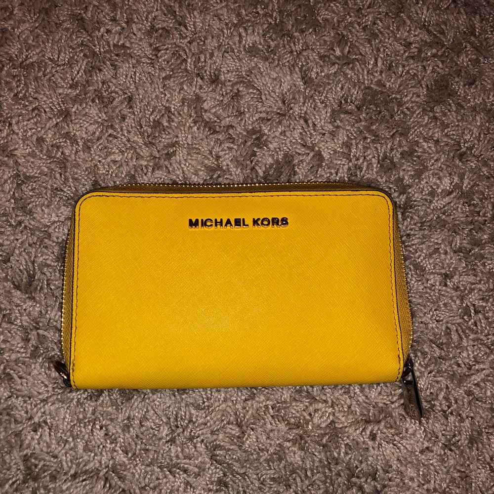Michale Kors yellow wallet